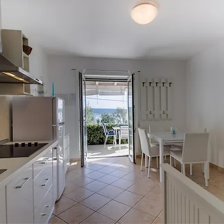 Del Sole 内里吉恩